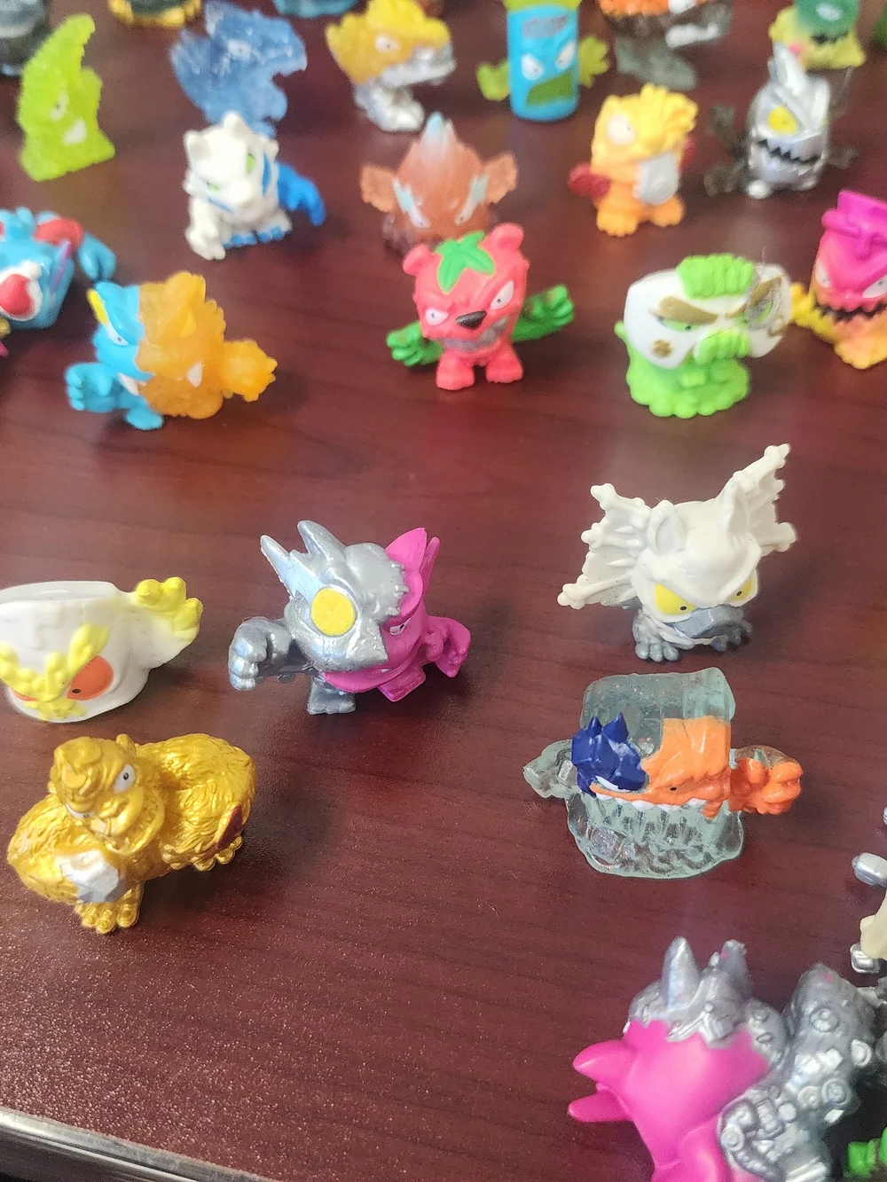 Mr BEAST LAB SWARMS Figures  Multi-Color Toy Figures